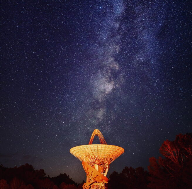 Liote 6M telescope w night sky